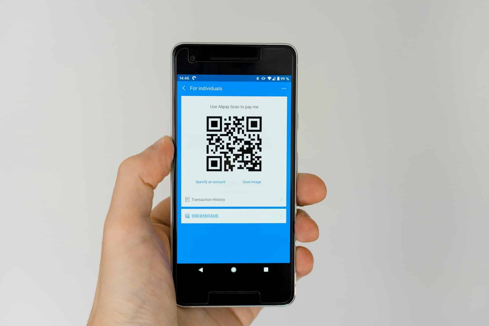 Paiement par QR code converti en euro par un prestataire