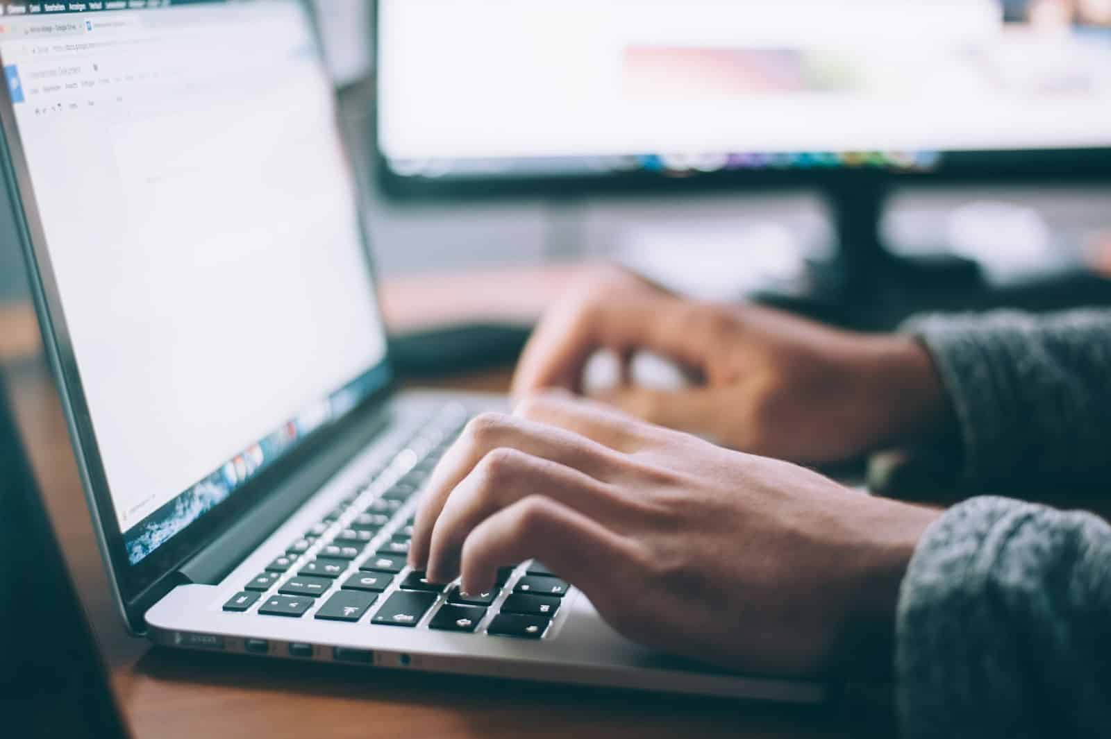 Gestion des réseaux sociaux par un community manager