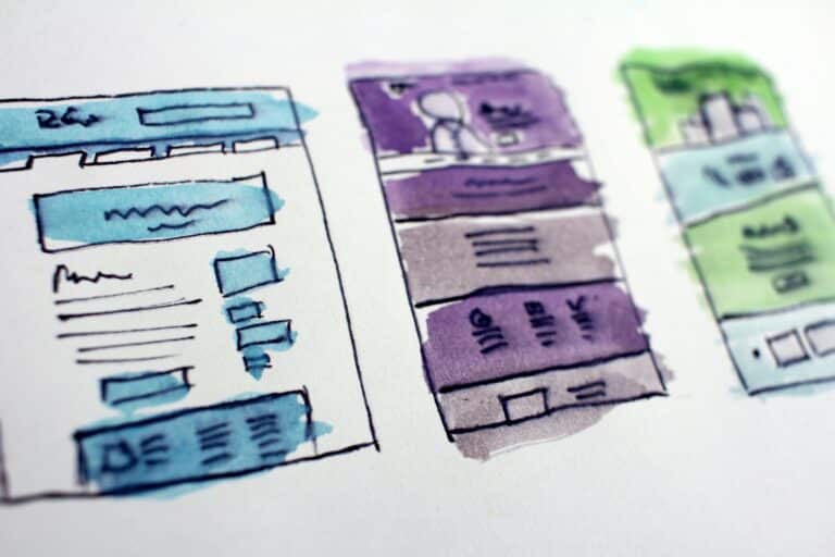 Croquis de maquettes de pages, étape de conception d'un site internet