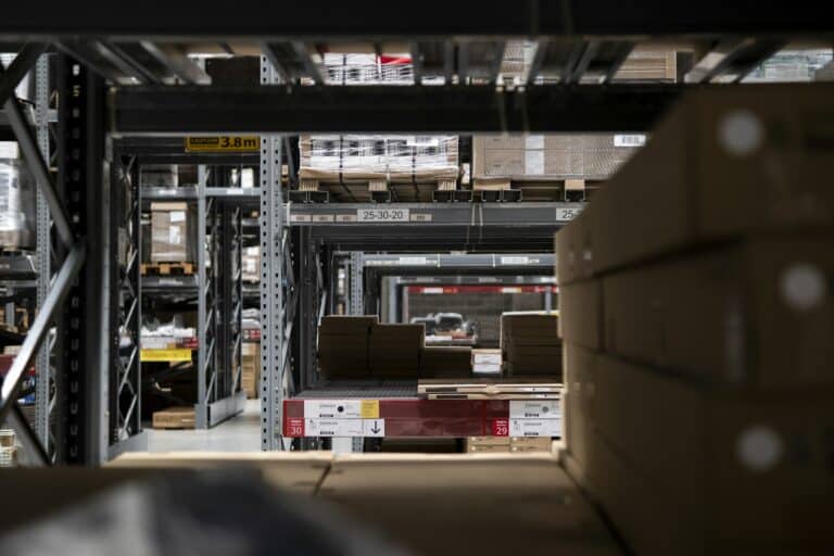 Entrepôt logistique, site professionnel exposé au risque de rongeurs
