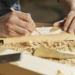 Travail de précision en menuiserie, compétence de la filière bois