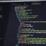 Écran de code d'un site en cours de mise à jour, maintenance WordPress