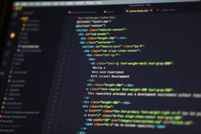 Écran de code d'un site en cours de mise à jour, maintenance WordPress