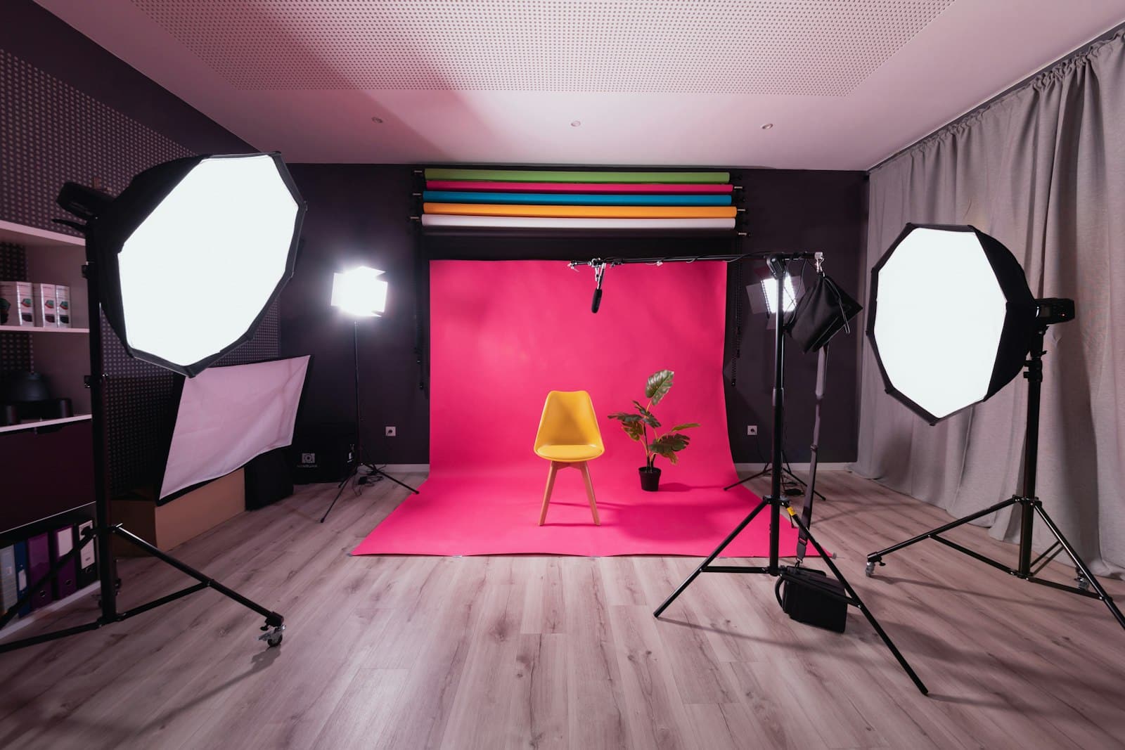 Studio de prise de vue produit avec fond et éclairage, pour l'e-commerce