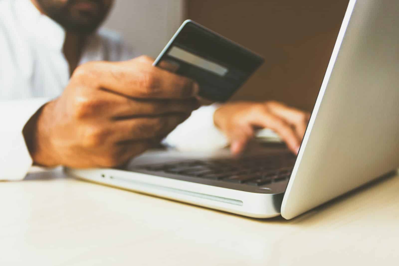 Achat en ligne carte en main, se lancer dans l'e-commerce
