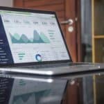 Analyse du budget d'acquisition entre SEO et SEA